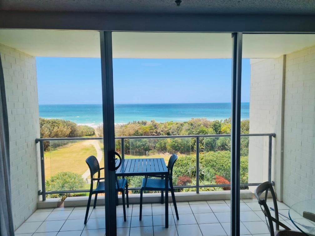 Ocean Bliss - Top Floor Beachfront Studio With Amazing Views ! Маркула Экстерьер фото